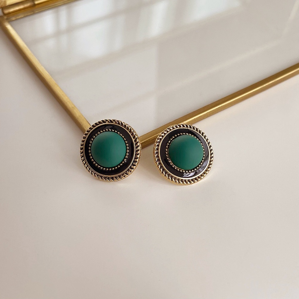 Vintage Antique Style Earrings With Silver Needle